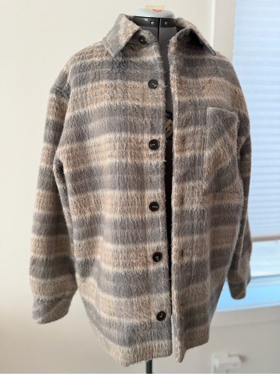 Frank & Oak Jackets & Blazers - Frank & Oak Plush Plaid Button-Up Jacket in Beige and Gray